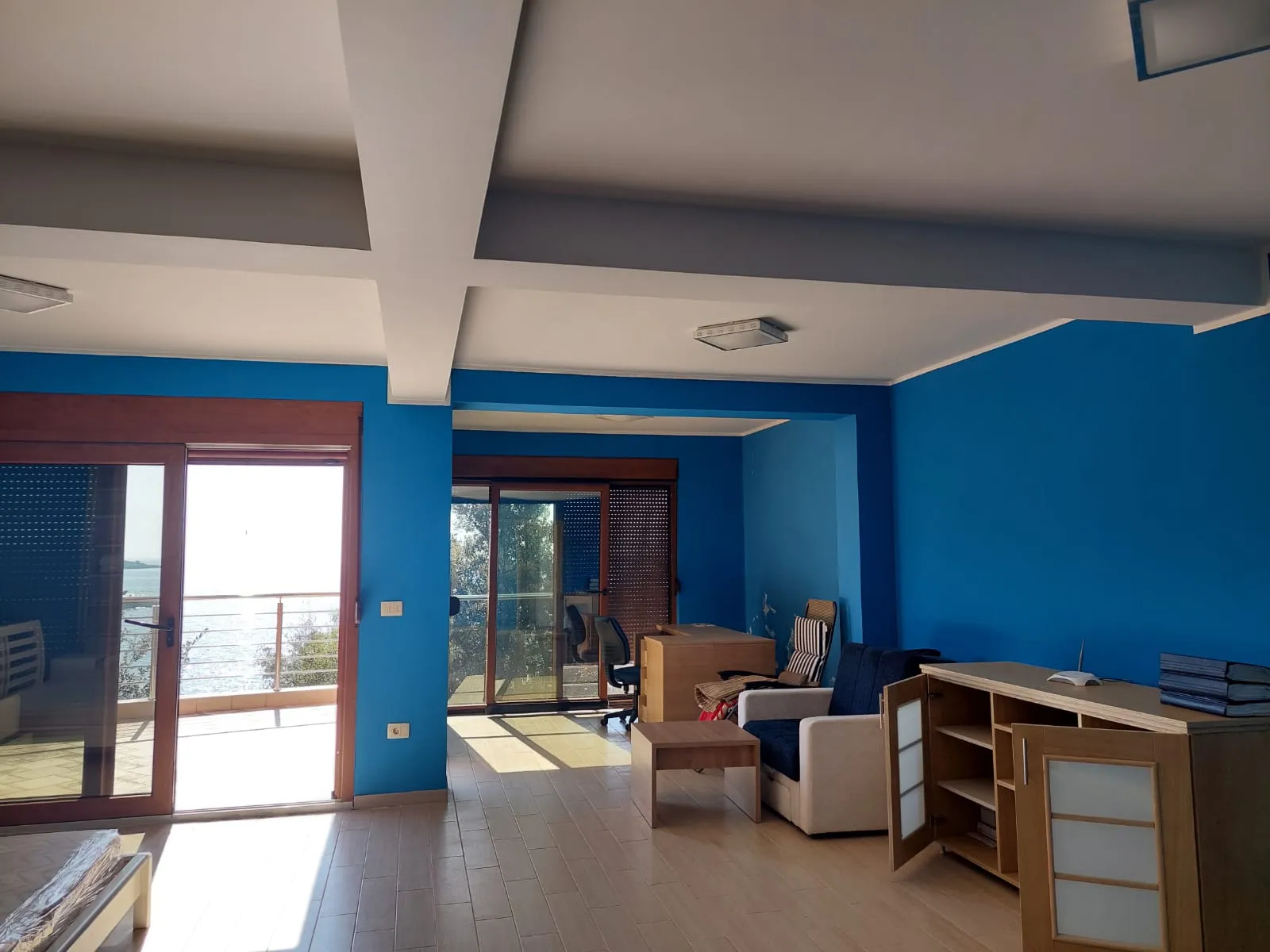 Spacious house in Utjeha with panoramic sea views